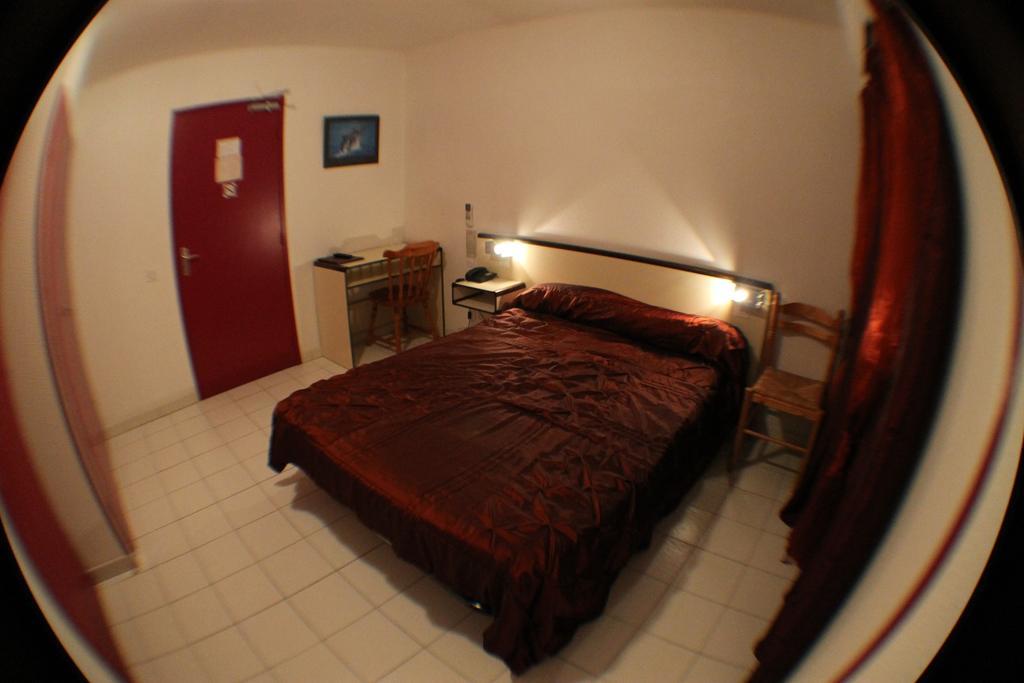 Hotel De La Pomme De Pin Vieux-Boucau-les-Bains Zimmer foto